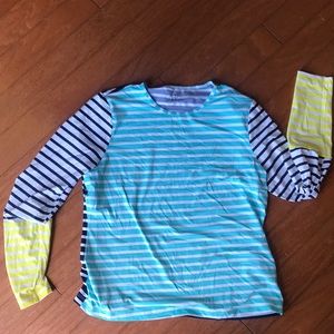 Rash guard cover shirt. Water proof.